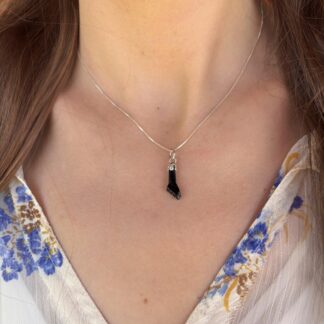Colgante puñito azabache y plata